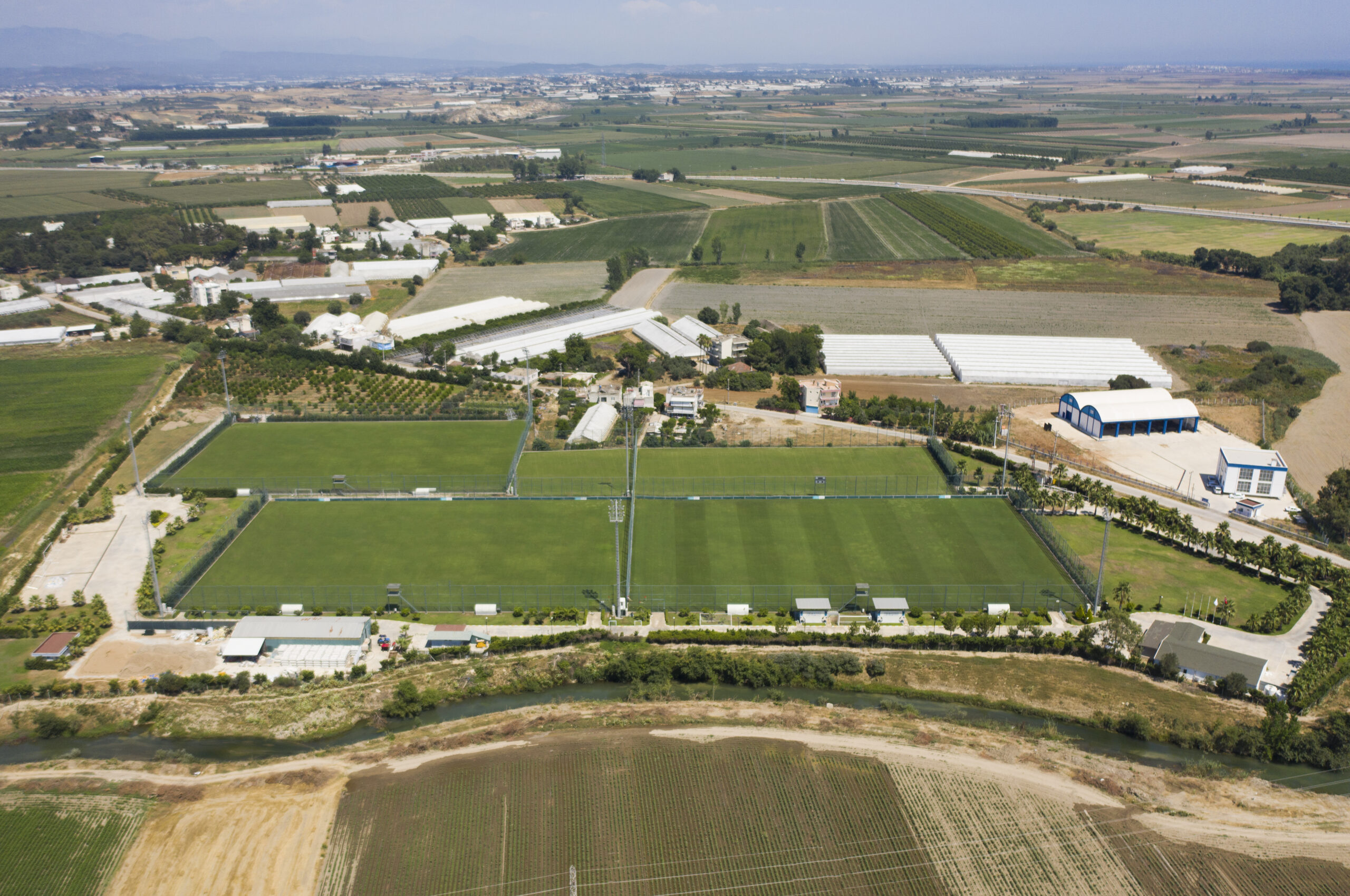 4 futbol sahalari scaled