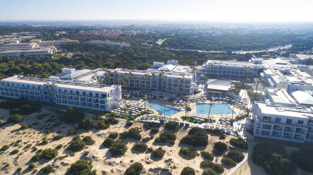 Hipotels barrosa park hotel overview 6